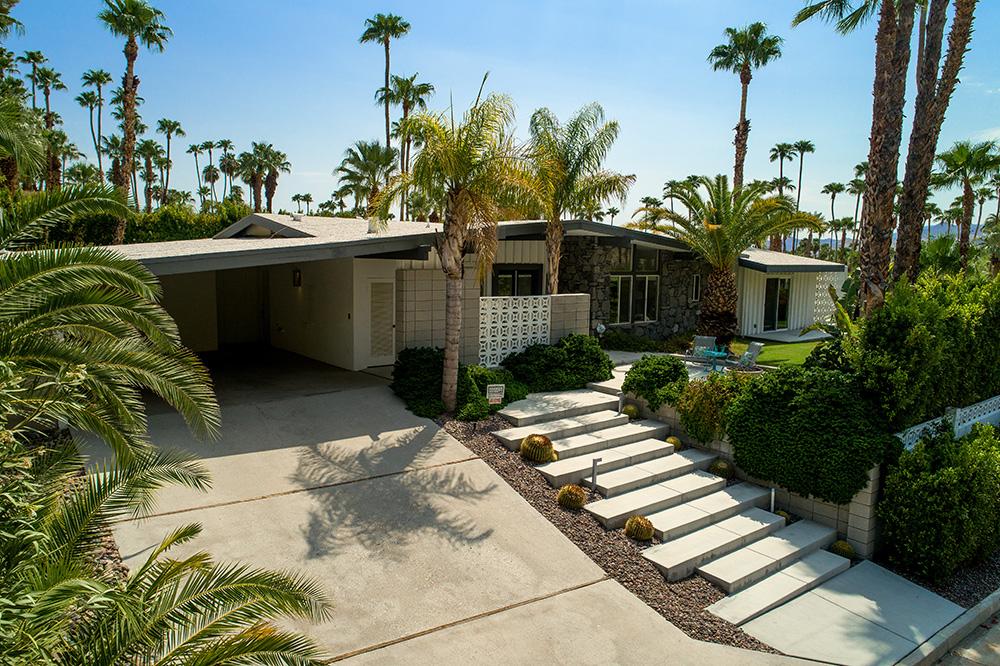 1270 Los Robles Drive